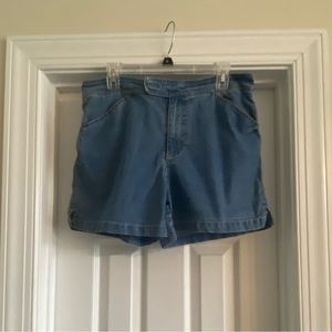 Gloria Vanderbilt Jean Shorts